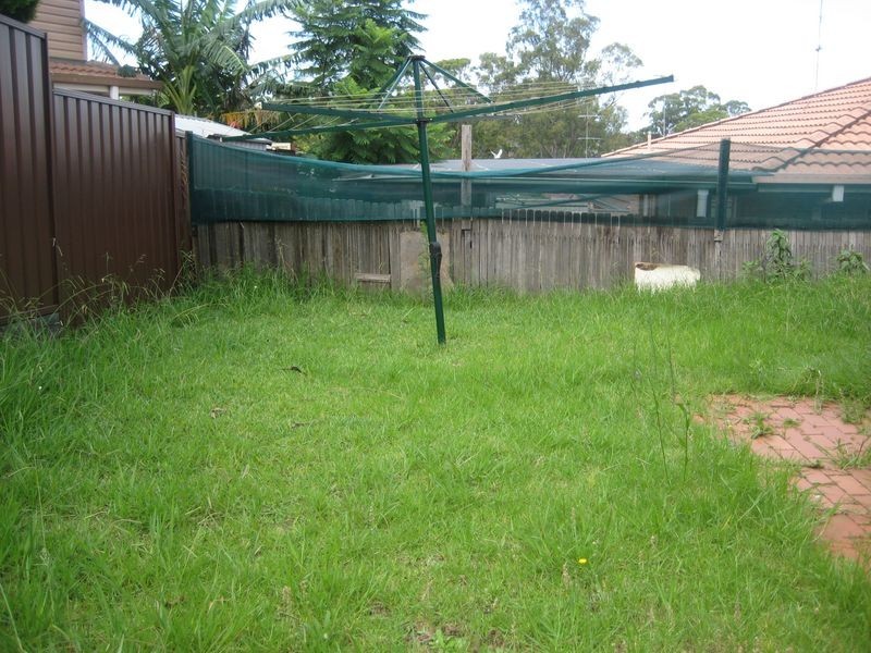 72 Townson Ave, Minto NSW 2566