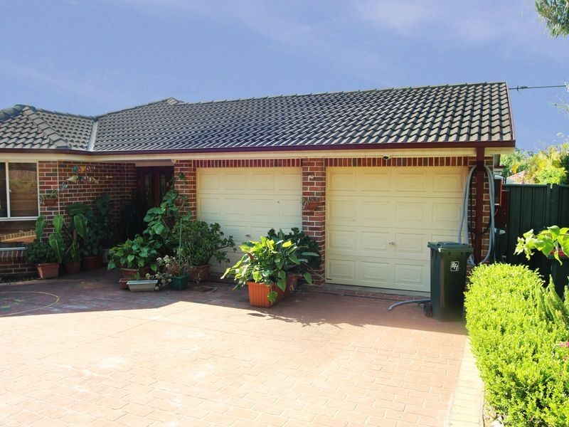 24B Macquarie Rd, Ingleburn NSW 2565