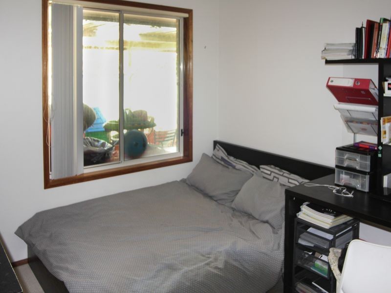 24B Macquarie Rd, Ingleburn NSW 2565