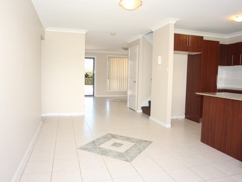 12/10 Yerona Street, Prestons NSW 2170