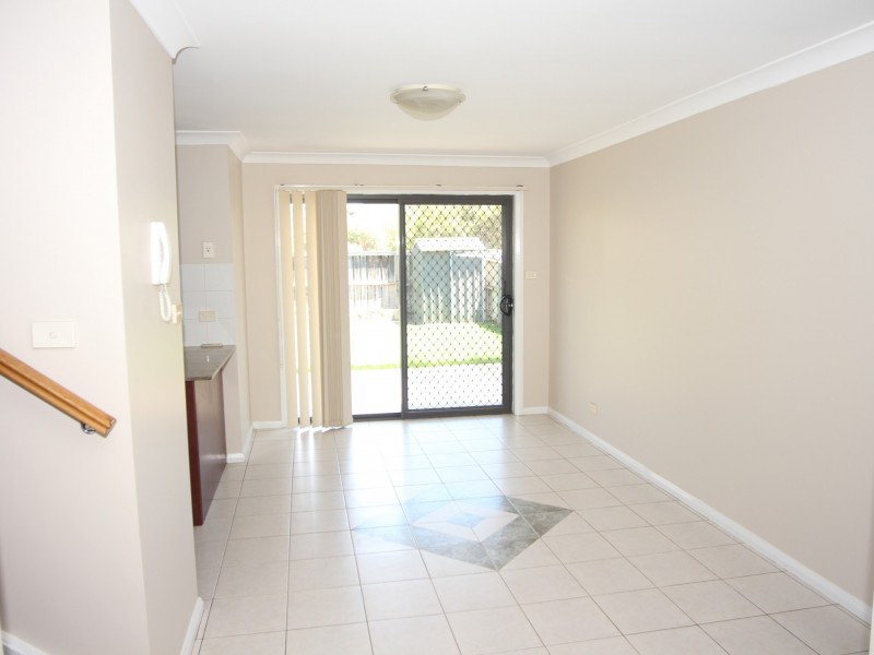 12/10 Yerona Street, Prestons NSW 2170