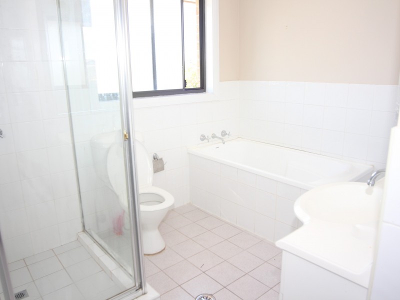 12/10 Yerona Street, Prestons NSW 2170