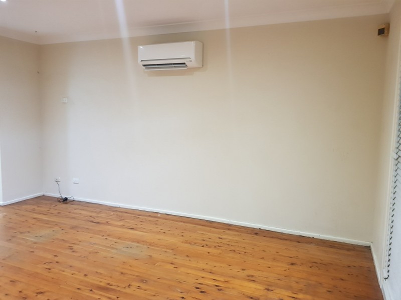 10 Fletcher Street, Minto NSW 2566