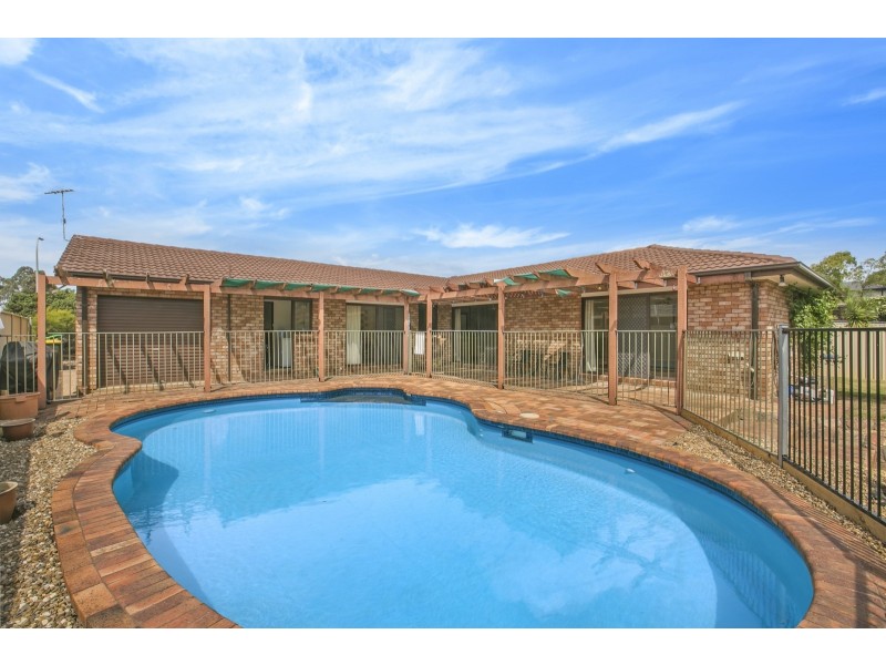 27 Aberfeldy Crescent, St Andrews NSW 2566