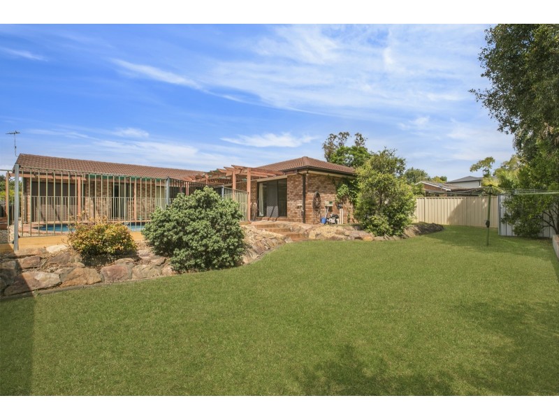 27 Aberfeldy Crescent, St Andrews NSW 2566