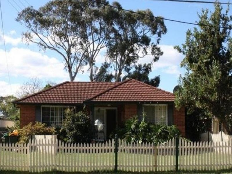 90 Derna Road, Holsworthy NSW 2173
