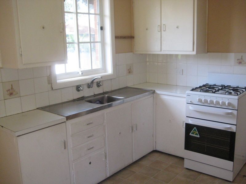 90 Derna Road, Holsworthy NSW 2173