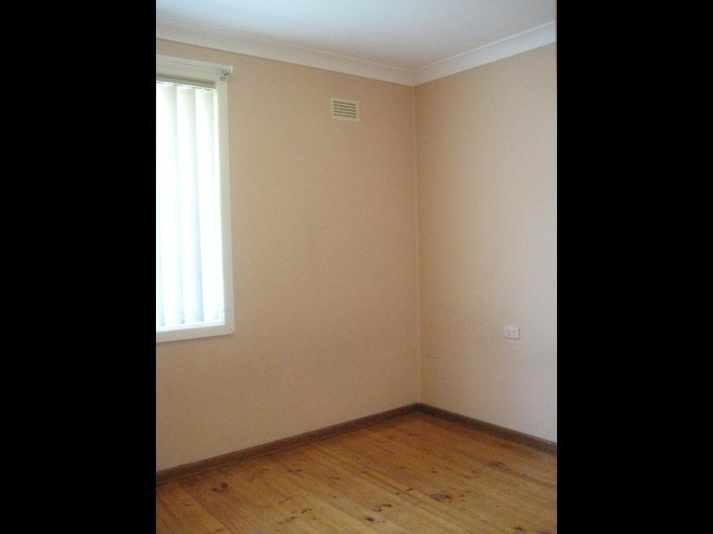90 Derna Road, Holsworthy NSW 2173