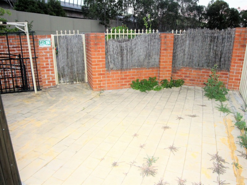 4/27-29 Marjorie Close, Casula NSW 2170