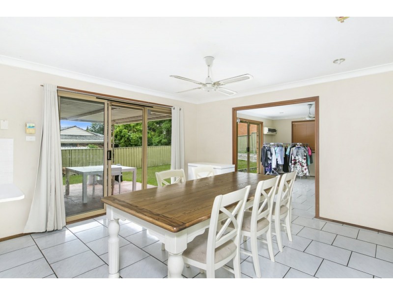 5 Peat Close, Eagle Vale NSW 2558