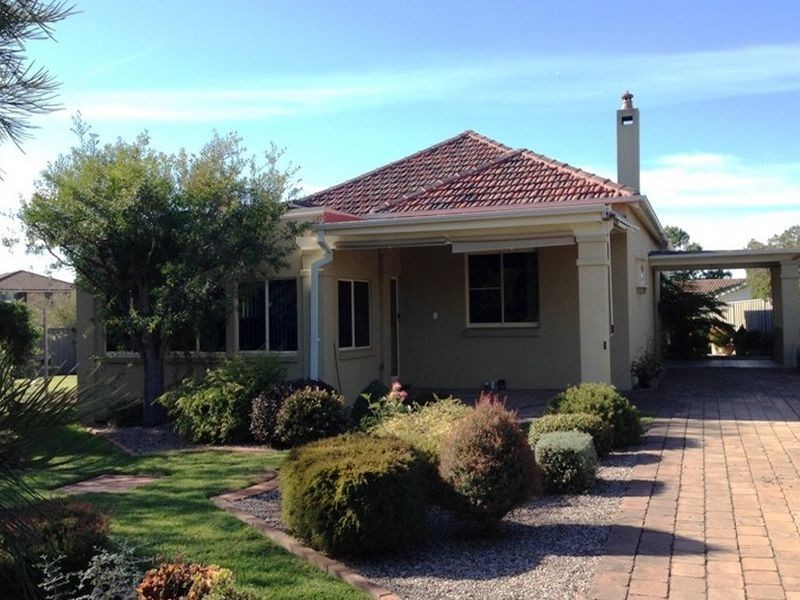 11 Clement Place, Ingleburn NSW 2565