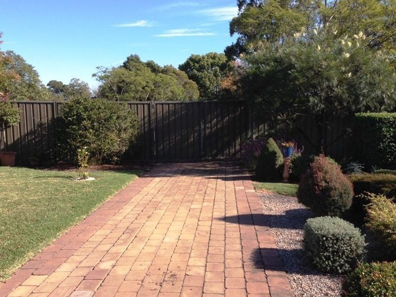 11 Clement Place, Ingleburn NSW 2565