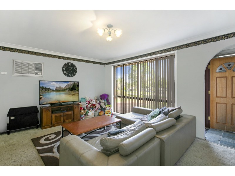 9 Stutz Place, Ingleburn NSW 2565