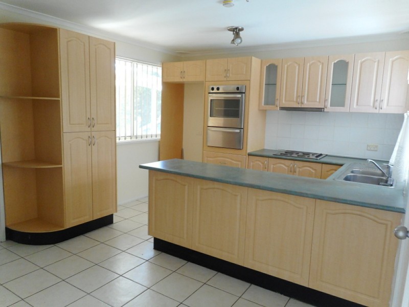 6 Jaclyn Street, Ingleburn NSW 2565