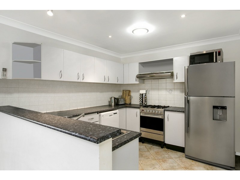 30 Downes Crescent, Currans Hill NSW 2567