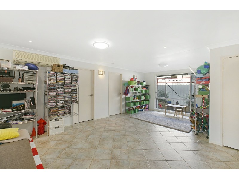 30 Downes Crescent, Currans Hill NSW 2567