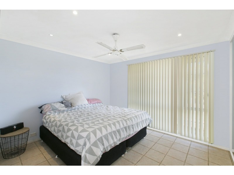 30 Downes Crescent, Currans Hill NSW 2567
