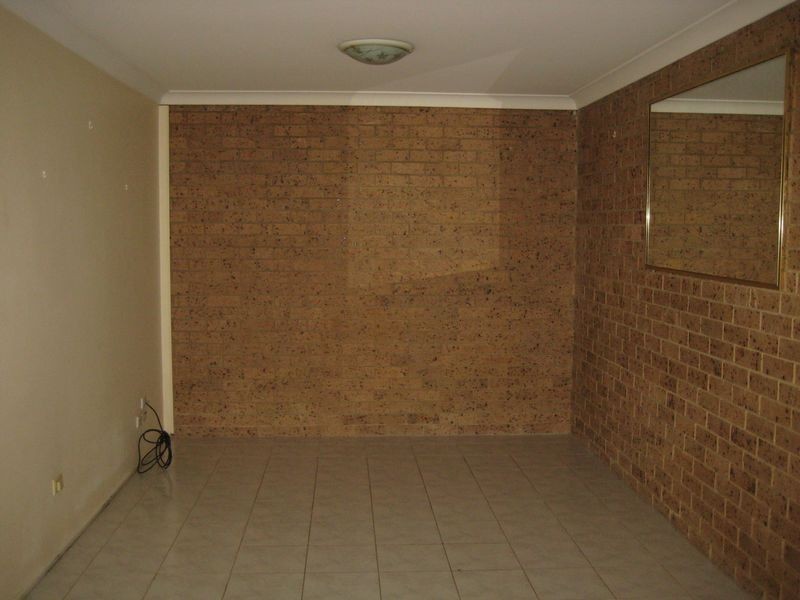 8/28 Koala Avenue, Ingleburn NSW 2565