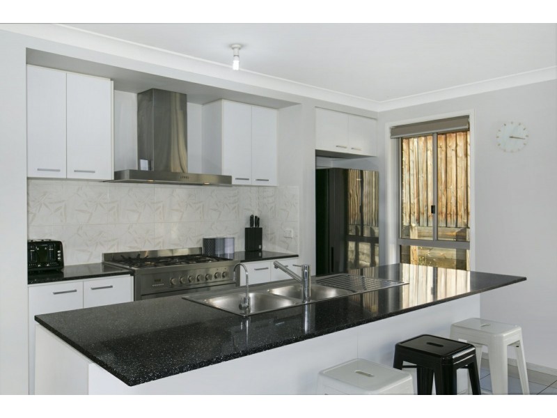 35 Gawler Avenue, Minto NSW 2566