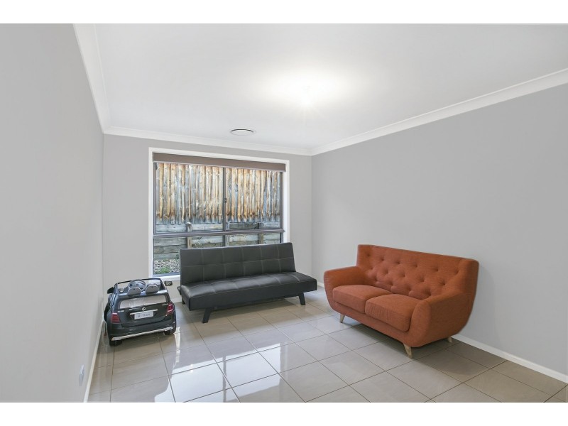 35 Gawler Avenue, Minto NSW 2566
