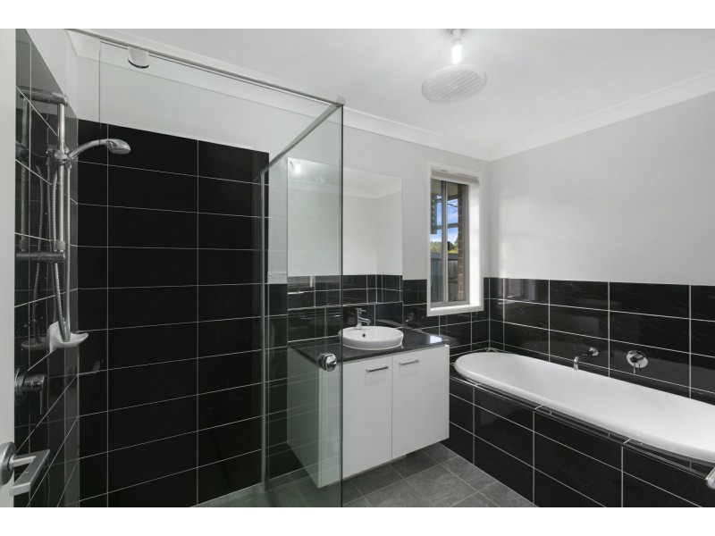 35 Gawler Avenue, Minto NSW 2566