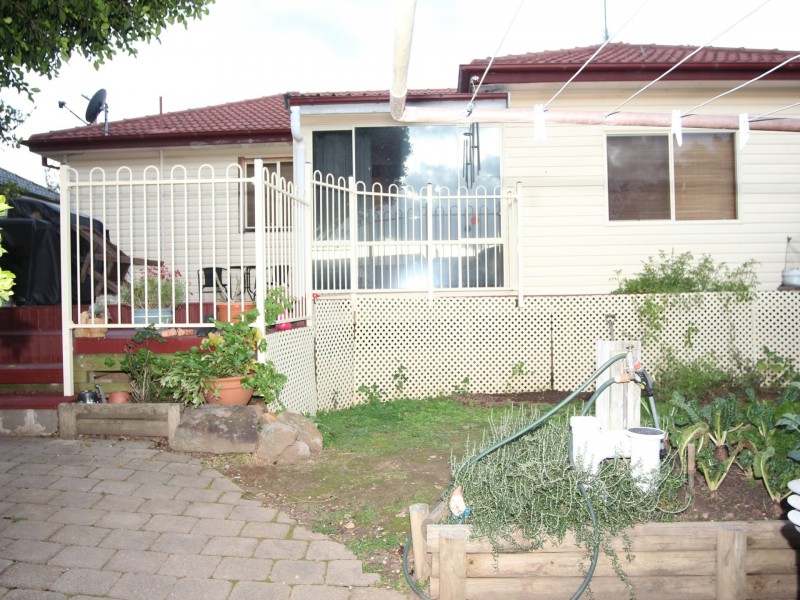 9 Waminda Avenue, Campbelltown NSW 2560