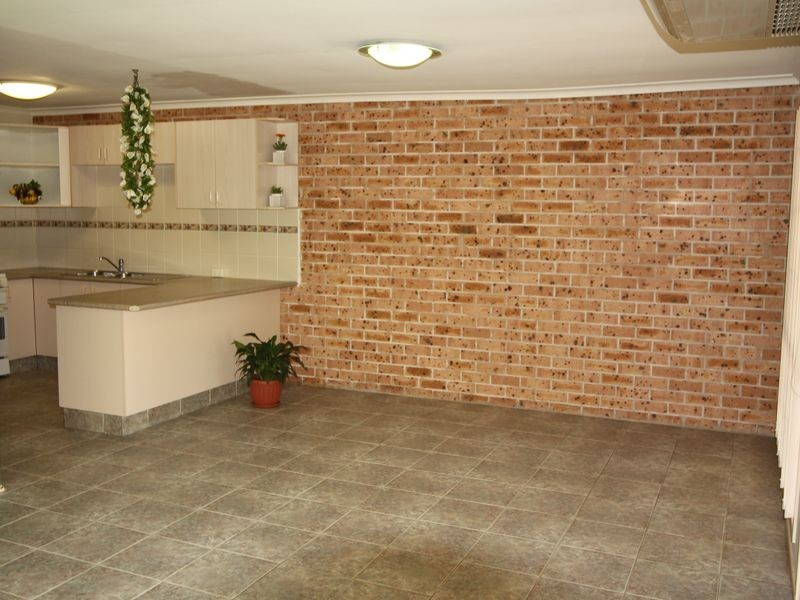 1/29 Bugatti Drive, Ingleburn NSW 2565