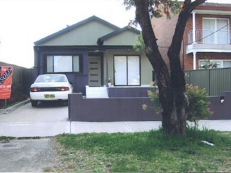 26 Defoe St, Wiley Park NSW 2195