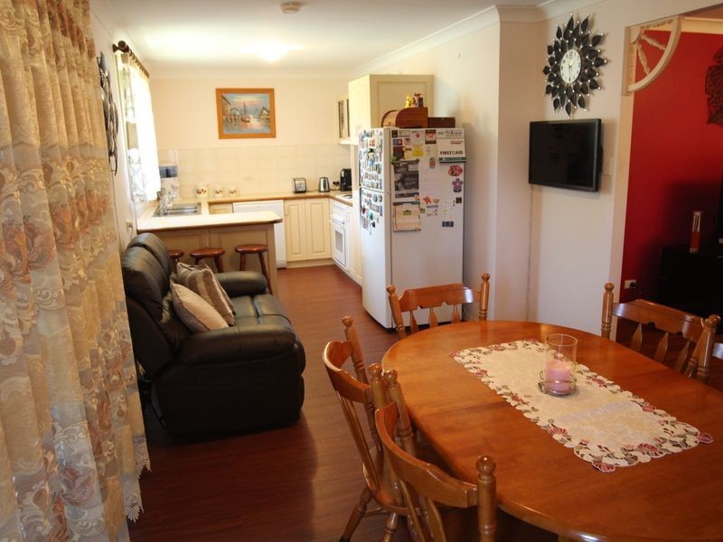 6/2 Westmoreland Rd, Minto NSW 2566