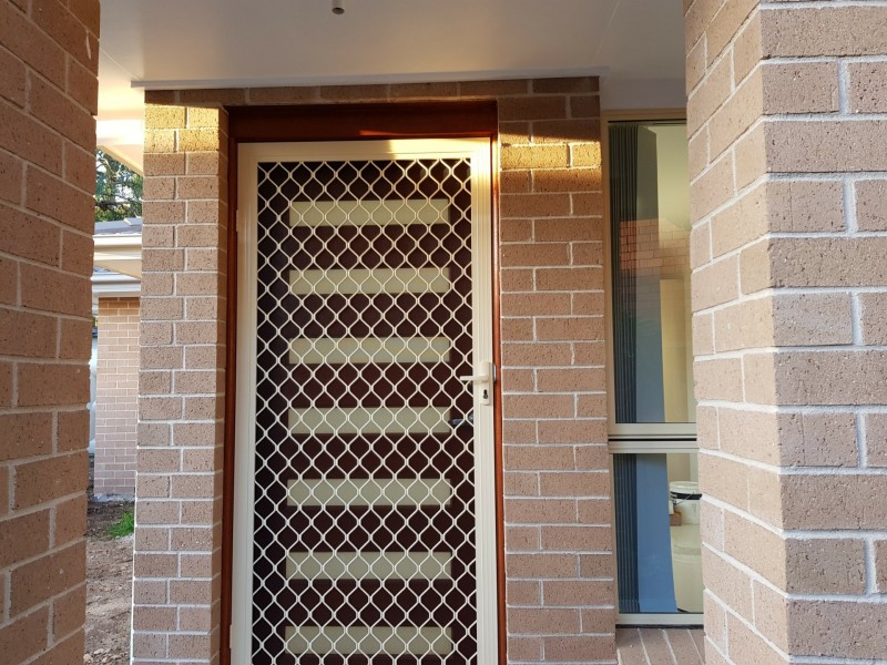 27A Bluegum Avenue, Ingleburn NSW 2565