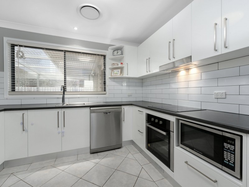 32 Gungarlin Drive, Horningsea Park NSW 2171