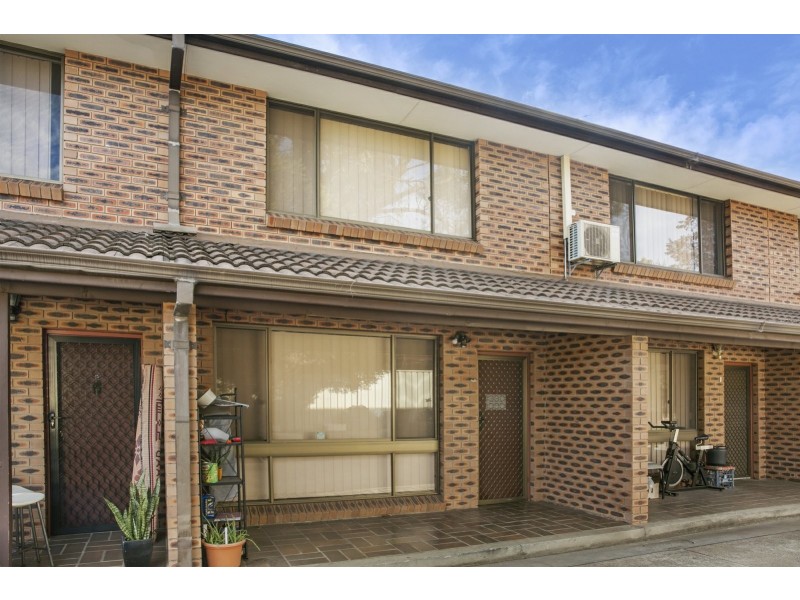 3/1 Atchison Road, Macquarie Fields NSW 2564