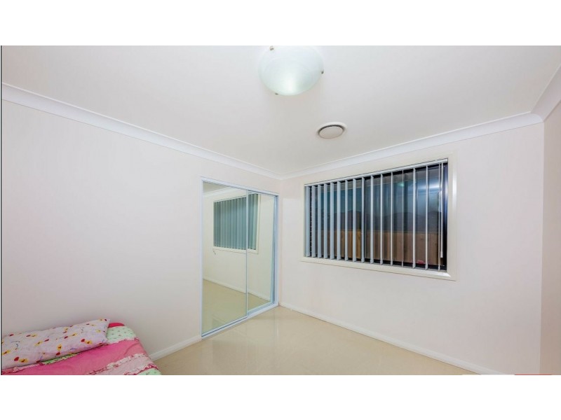 10 McClintock Drive, Minto NSW 2566