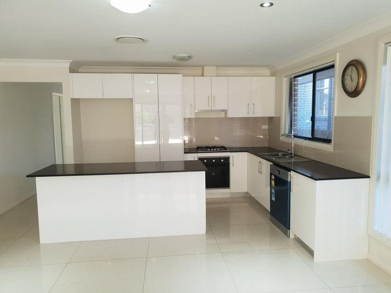 10 McClintock Drive, Minto NSW 2566
