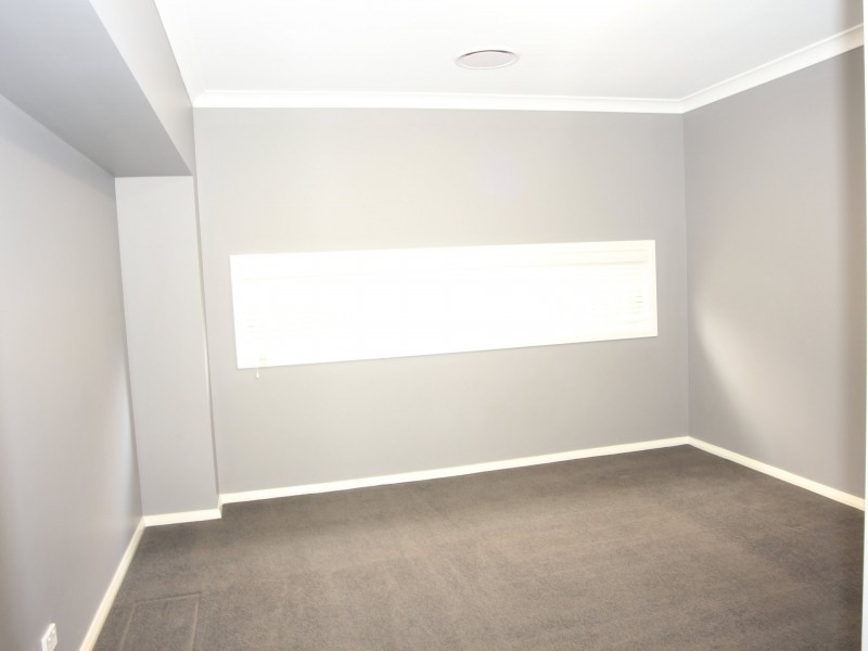 7 Milton Circuit, Oran Park NSW 2570