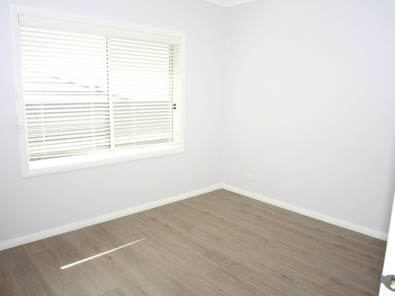 7 Milton Circuit, Oran Park NSW 2570