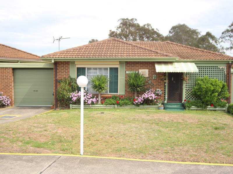 9/12 Bensley Road, Macquarie Fields NSW 2564
