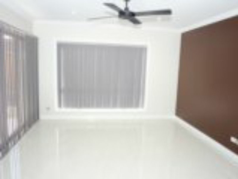 8A Milky Way, Campbelltown NSW 2560