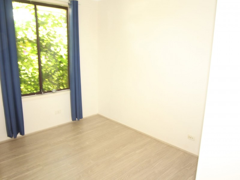 12 Plowman Road, Minto NSW 2566