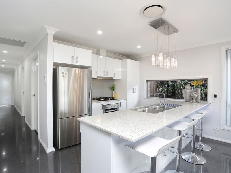 39 Woodroffe Street, Minto NSW 2566