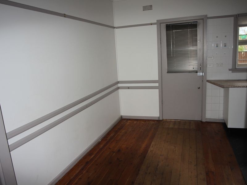 6 Kings Road, Ingleburn NSW 2565