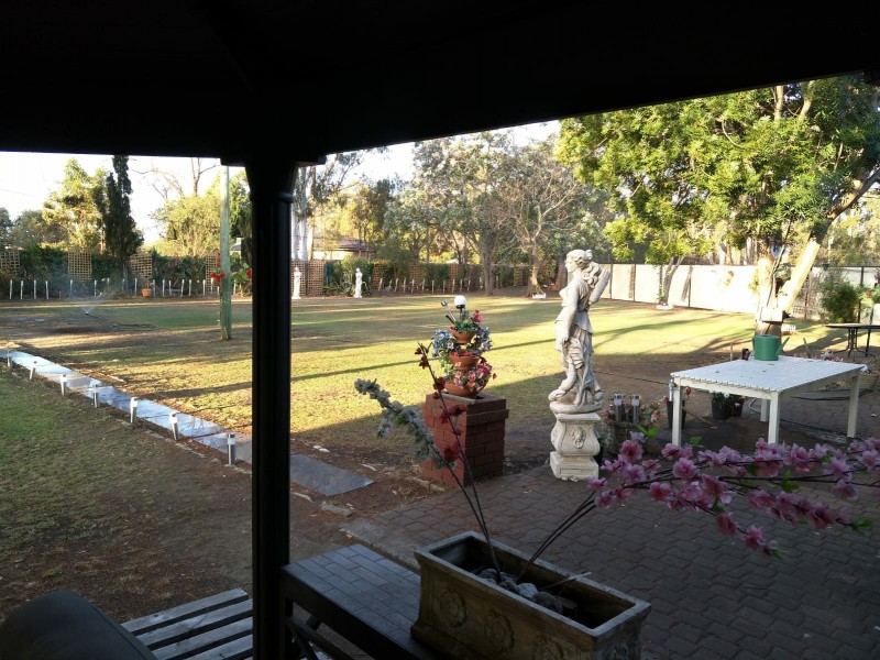 2 Sixth Avenue, Macquarie Fields NSW 2564