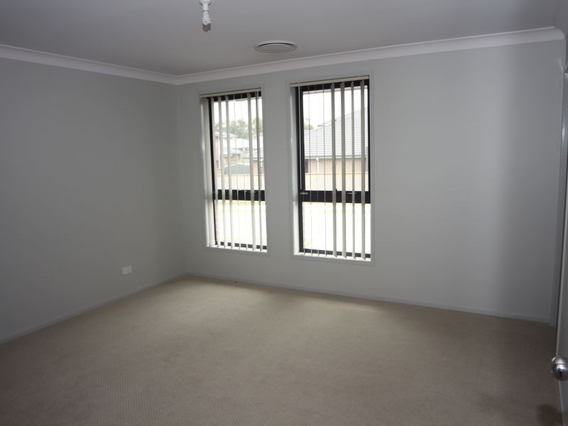 20B Glory Road, Glenfield NSW 2167