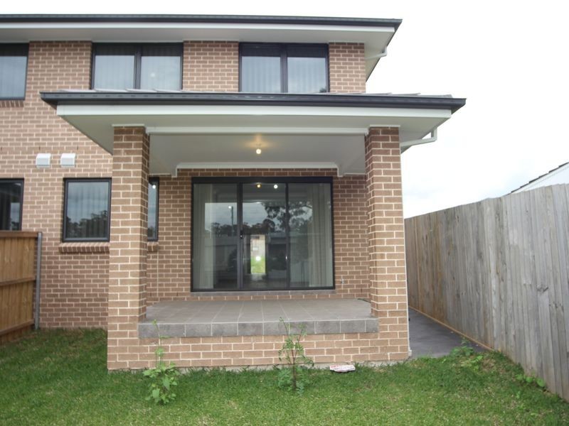 20B Glory Road, Glenfield NSW 2167