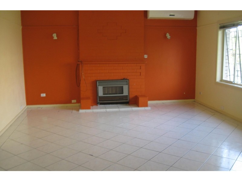 10 Kitson Place, Minto NSW 2566