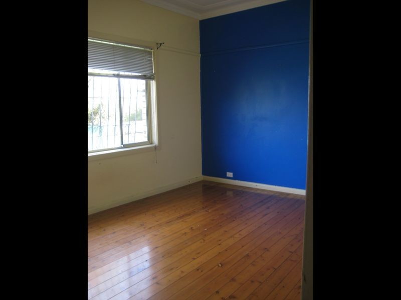 10 Kitson Place, Minto NSW 2566