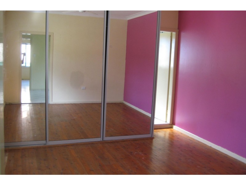 10 Kitson Place, Minto NSW 2566