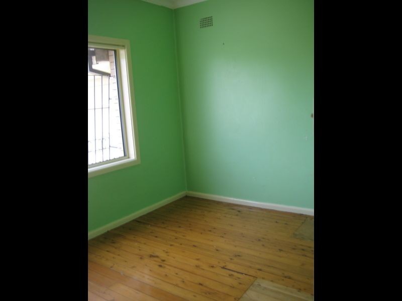 10 Kitson Place, Minto NSW 2566