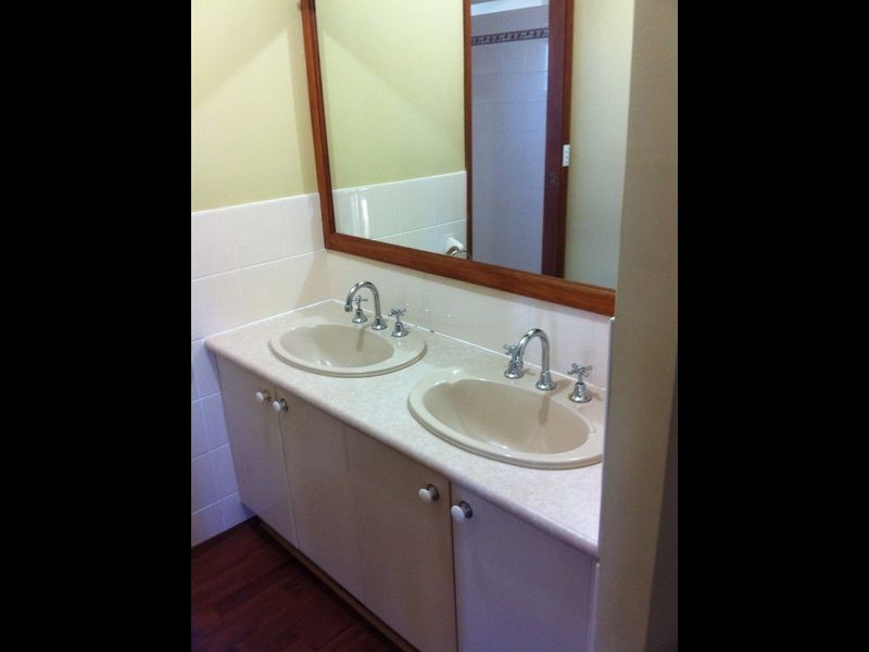 5 Clement Place, Ingleburn NSW 2565