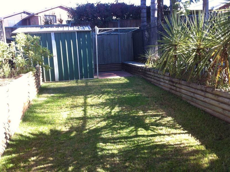 5 Clement Place, Ingleburn NSW 2565